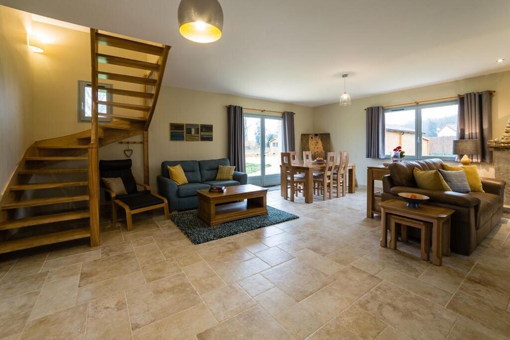 Luxury 3 Bed Home With Heated Swimming Pool Air Con And Boules Pitch Salignac-Eyvigues Εξωτερικό φωτογραφία