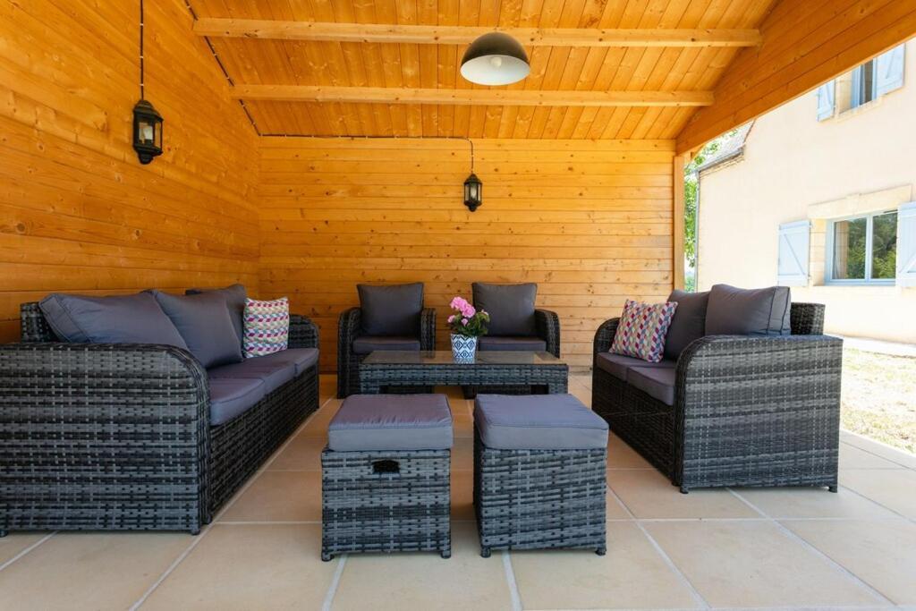 Luxury 3 Bed Home With Heated Swimming Pool Air Con And Boules Pitch Salignac-Eyvigues Εξωτερικό φωτογραφία