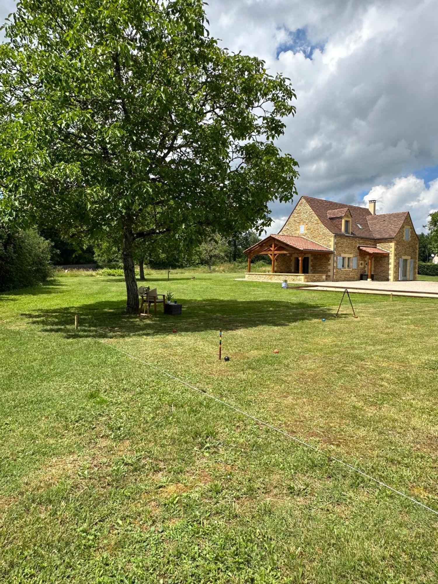 Luxury 3 Bed Home With Heated Swimming Pool Air Con And Boules Pitch Salignac-Eyvigues Εξωτερικό φωτογραφία